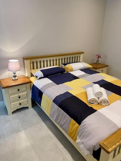 אניסקילן Erne Getaway No.8 Brand New 1 Bed Apartment מראה חיצוני תמונה